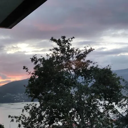 Villa Casa En Chapela, Con Vistas A La Ria De Vigo Esterno foto